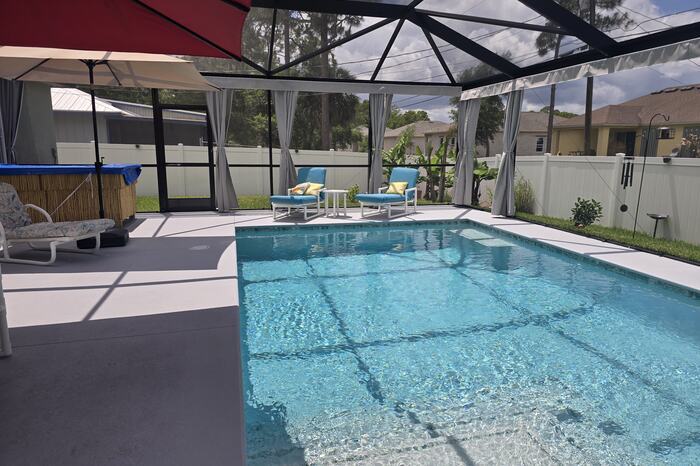 Screened pool in Satellite Beach, FL on weekly pool service